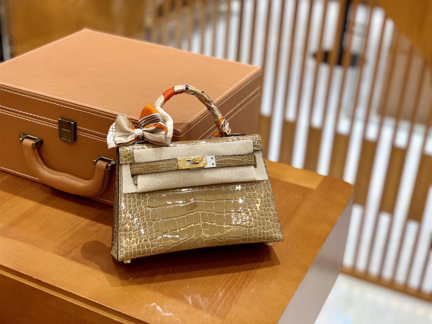 Hermès（爱马仕）迷你 2代 19cm 美洲鳄鱼 沙色 进口 全手工缝制 新增现货