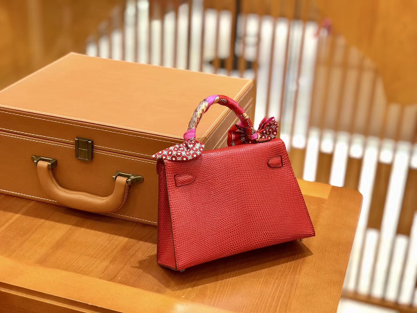 Hermès（爱马仕）新增现货 2代 19cm 蜥蜴皮 番茄红 金扣 全手工缝制
