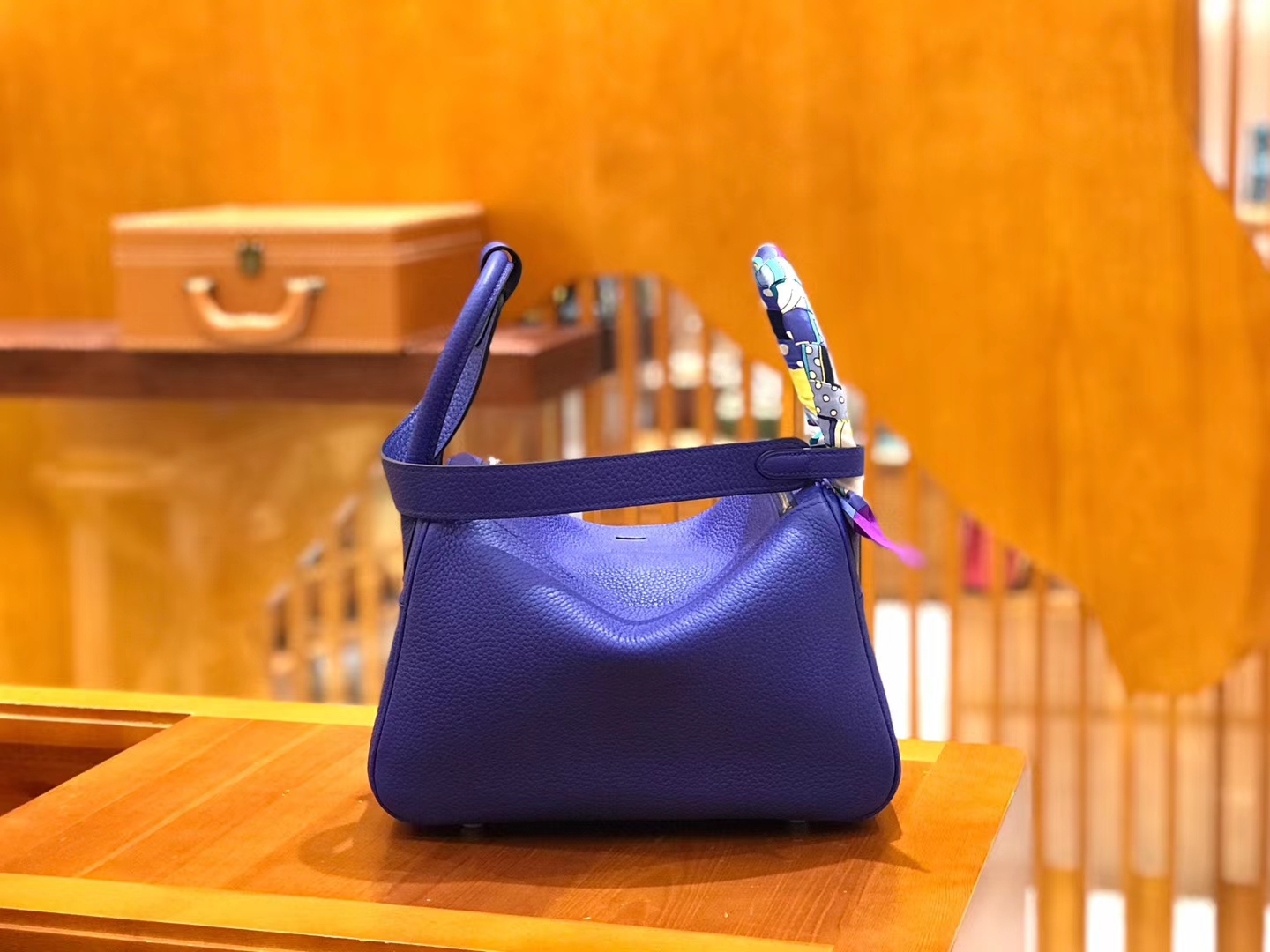 Hermès（爱马仕）Lindy琳迪包 电光蓝 德国进口togo牛皮 全手工缝制 银扣 30cm