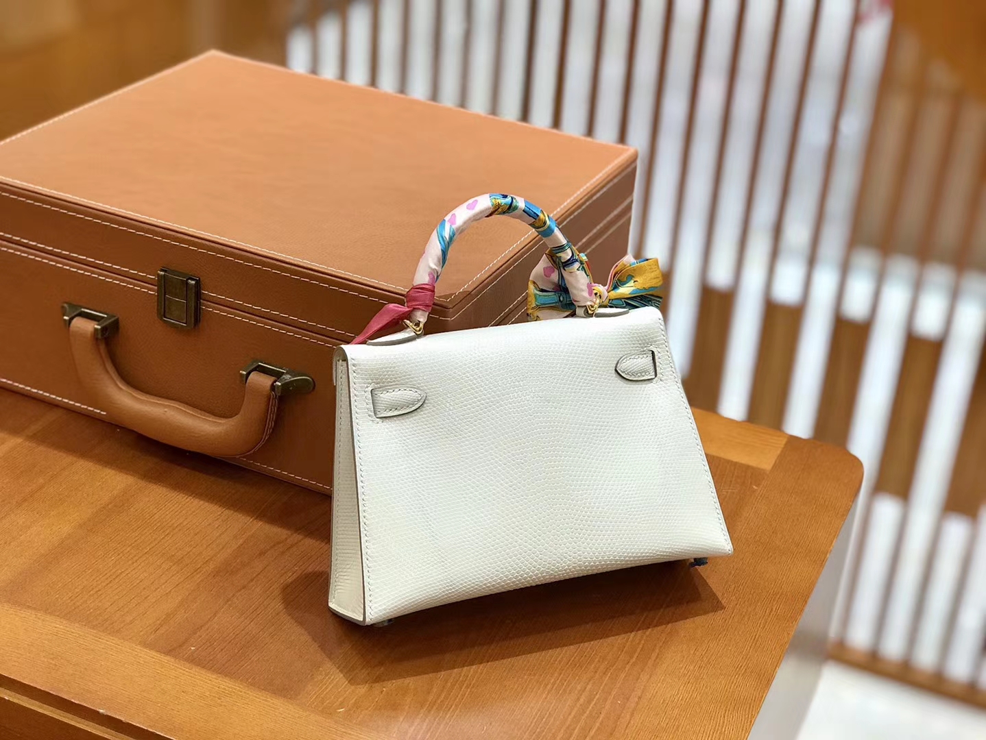 Hermès（爱马仕）新增现货 2代 19cm 蜥蜴皮 奶昔白 金扣 全手工缝制