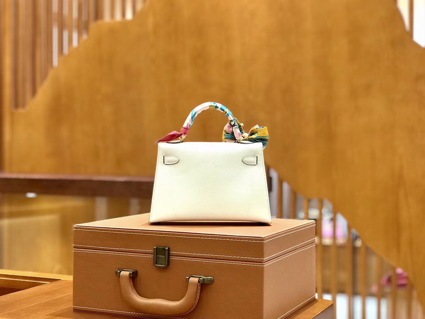 Hermès（爱马仕）新增现货 2代 19cm 蜥蜴皮 奶昔白 金扣 全手工缝制