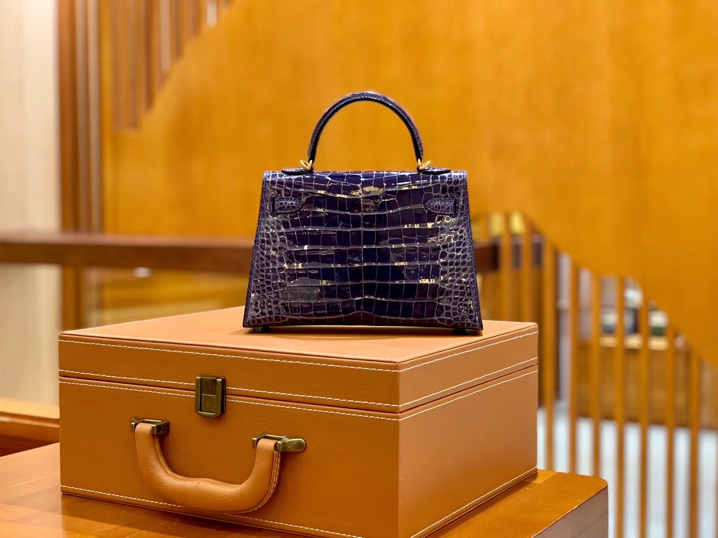 Hermès（爱马仕）迷你 2代 19cm 美洲鳄鱼 墨水蓝 金扣 全手工缝制 新增现货