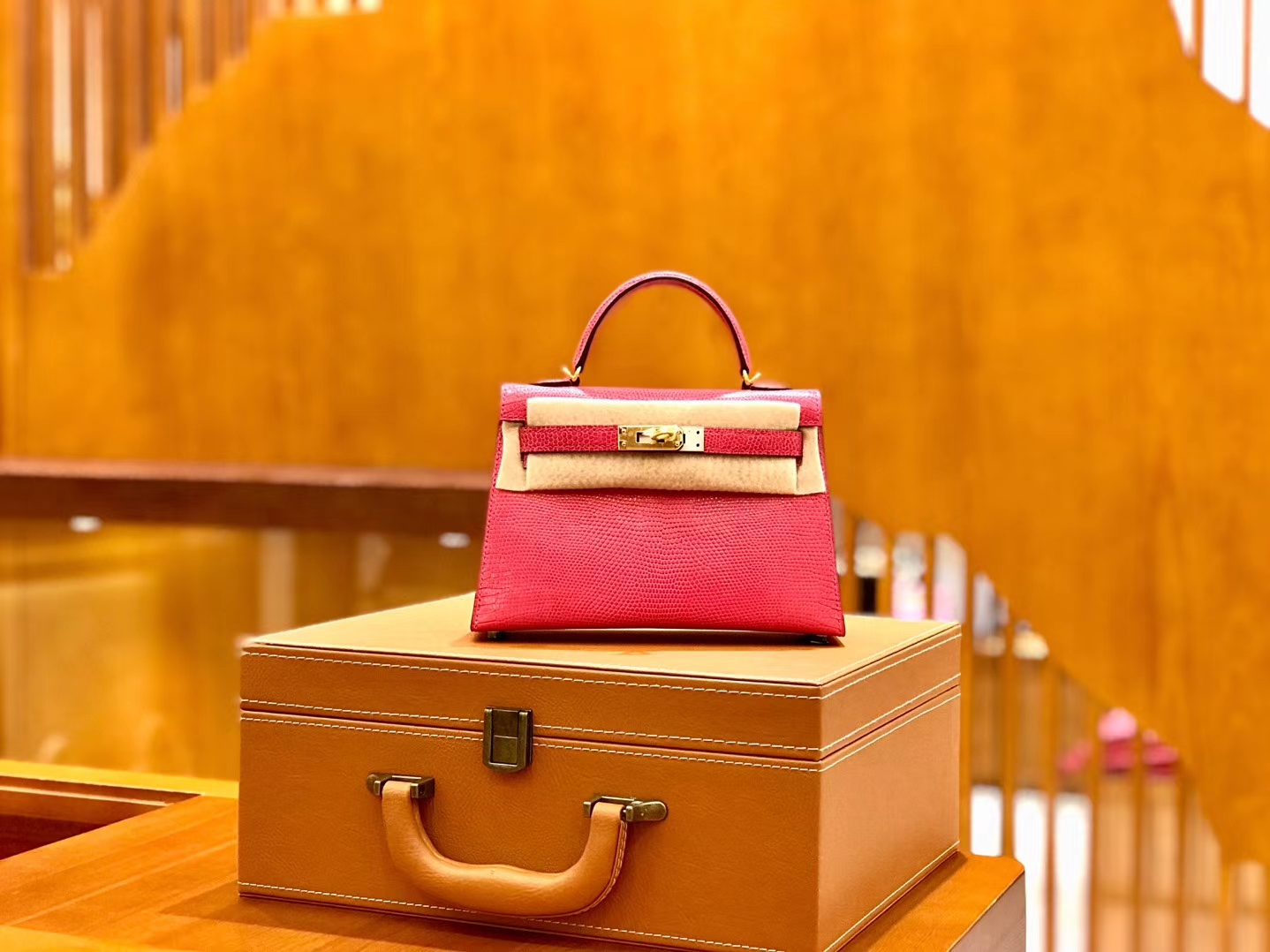 Hermès（爱马仕）新增现货 2代 19cm 蜥蜴皮 杜娟粉 金扣 全手工缝制
