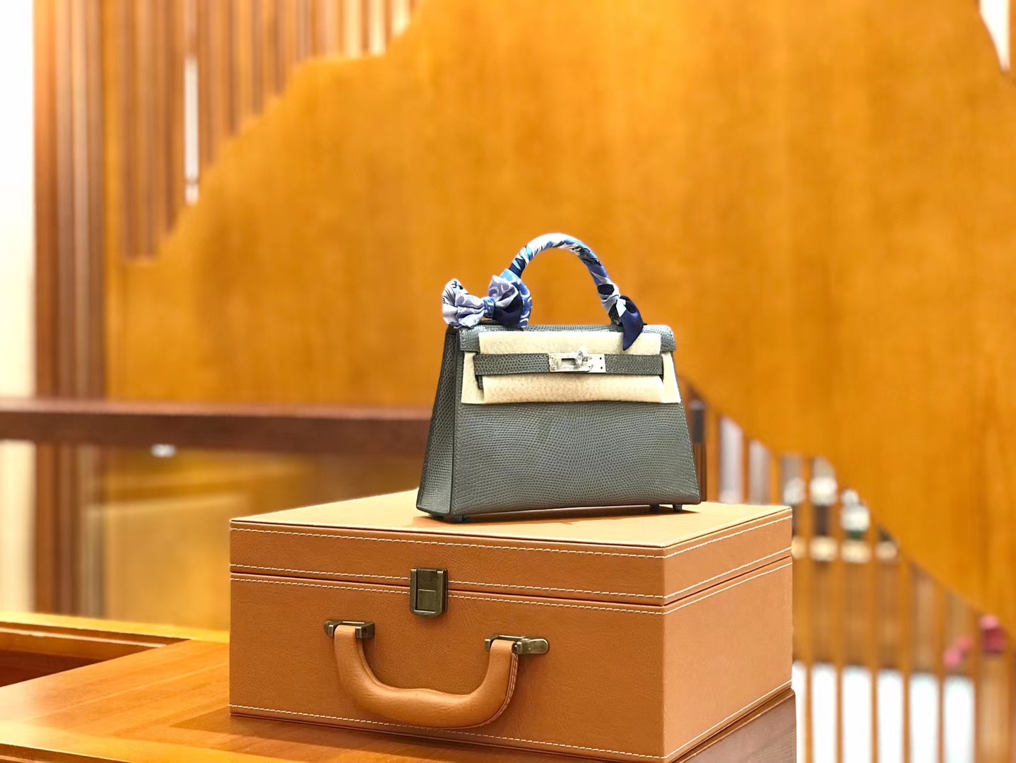 Hermès（爱马仕）mini 2代 19cm 蜥蜴皮 铁灰 银扣 新增现货
