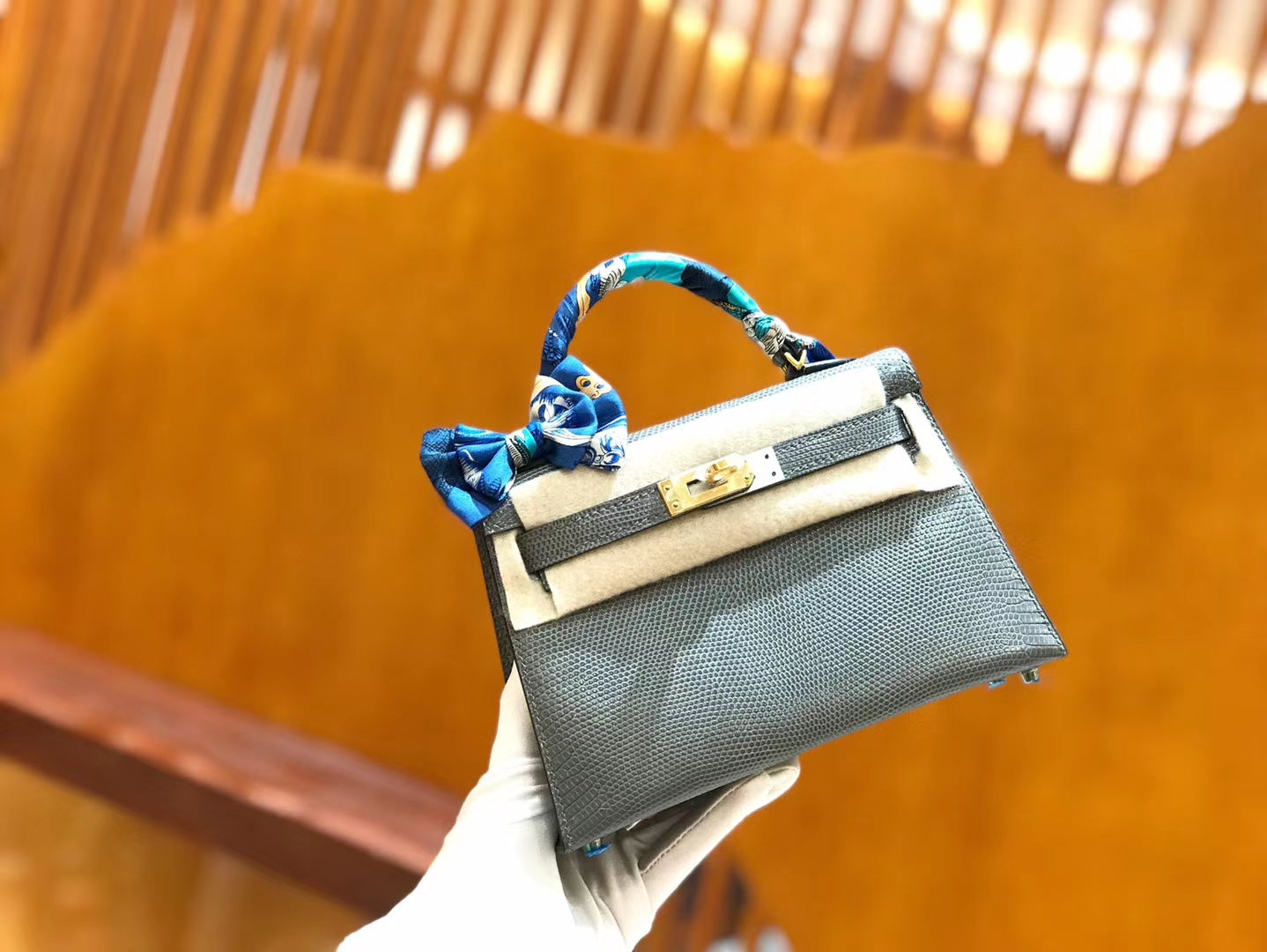 Hermès（爱马仕）mini 2代 19cm 蜥蜴皮 铁灰 金扣 新增现货
