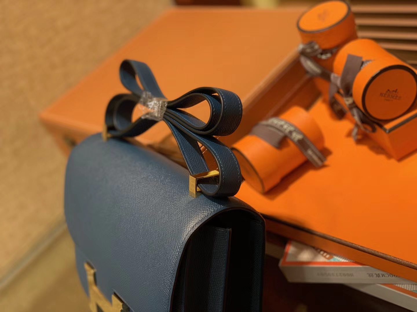 Hermès（爱马仕）Constance 24cm 靛蓝色 金扣 掌纹牛皮 全手工缝制 现货