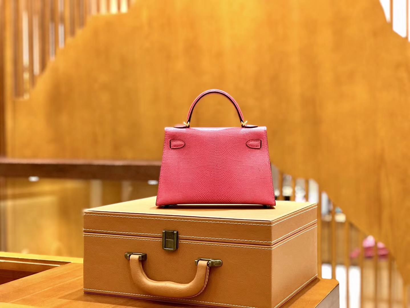 Hermès（爱马仕）新增现货 2代 19cm 蜥蜴皮 杜娟粉 金扣 全手工缝制