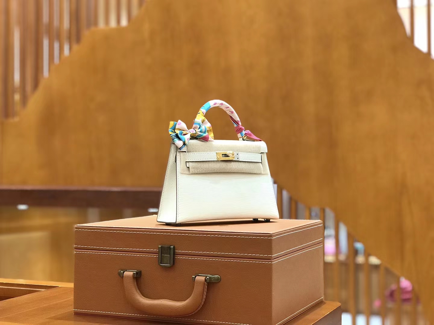 Hermès（爱马仕）新增现货 2代 19cm 蜥蜴皮 奶昔白 金扣 全手工缝制