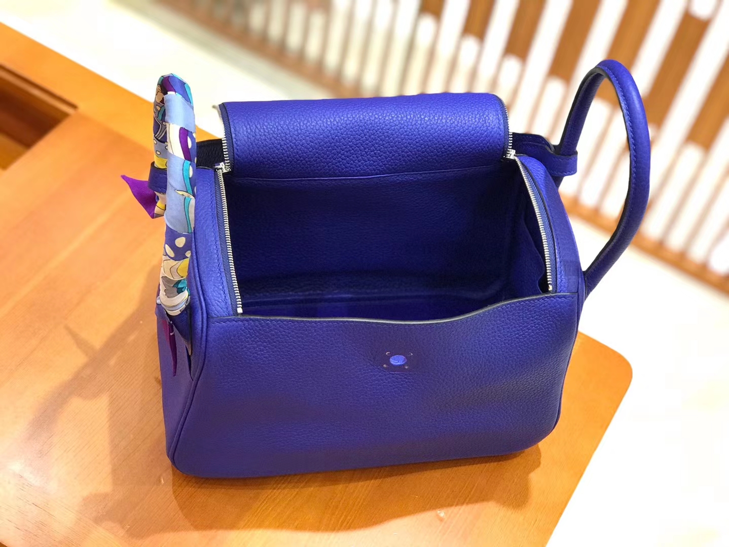 Hermès（爱马仕）Lindy琳迪包 电光蓝 德国进口togo牛皮 全手工缝制 银扣 30cm