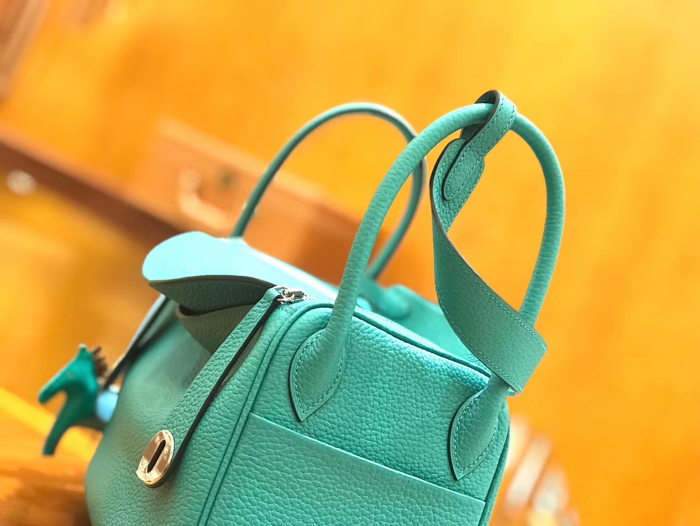 Hermès（爱马仕）Lindy 琳迪包 新颜色 维罗纳绿 Togo牛皮 进口原料 全手工缝制 银扣 26cm