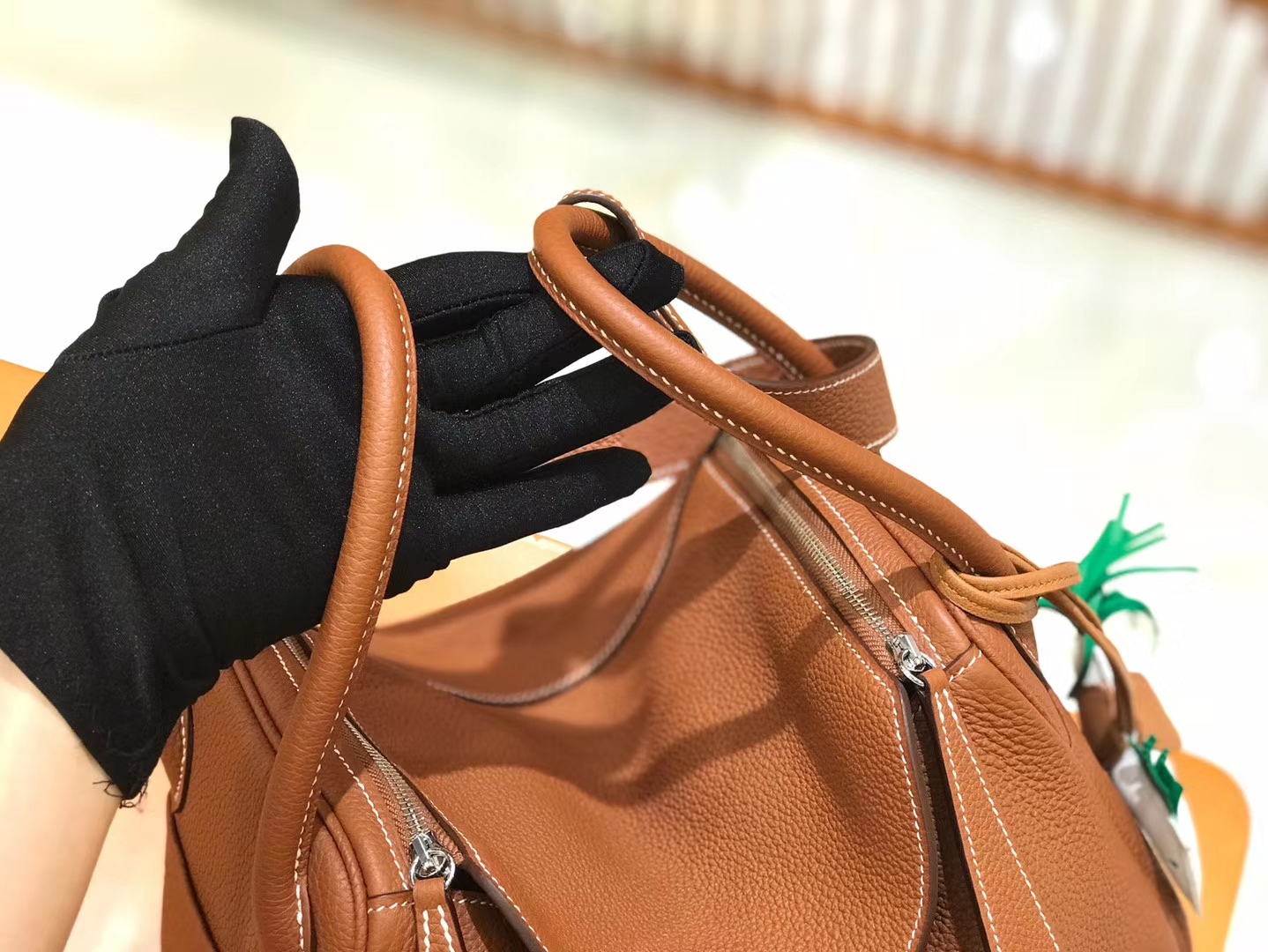 Hermès（爱马仕）Lindy 琳迪包 焦糖棕 Togo牛皮 进口原料 全手工缝制 金扣 26cm