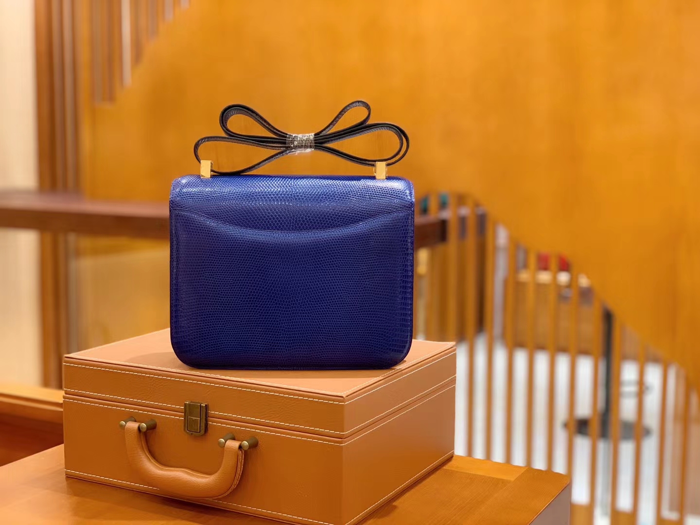 Hermès（爱马仕）Constance 24cm 电光蓝 南非蜥蜴皮 全手工缝制