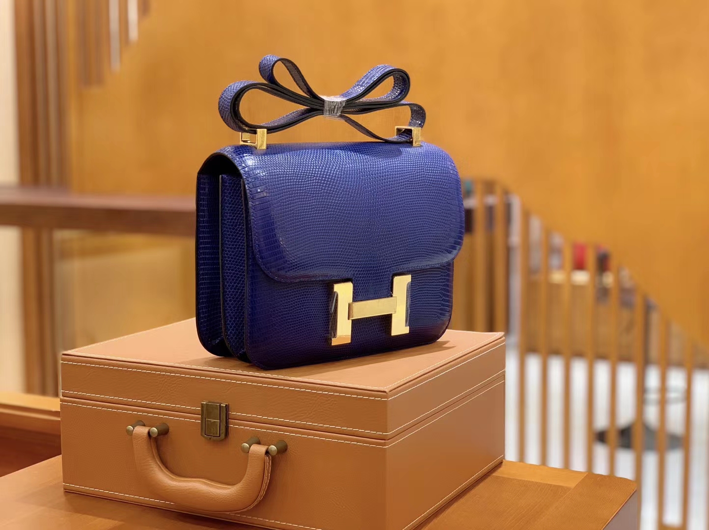 Hermès（爱马仕）Constance 24cm 电光蓝 南非蜥蜴皮 全手工缝制