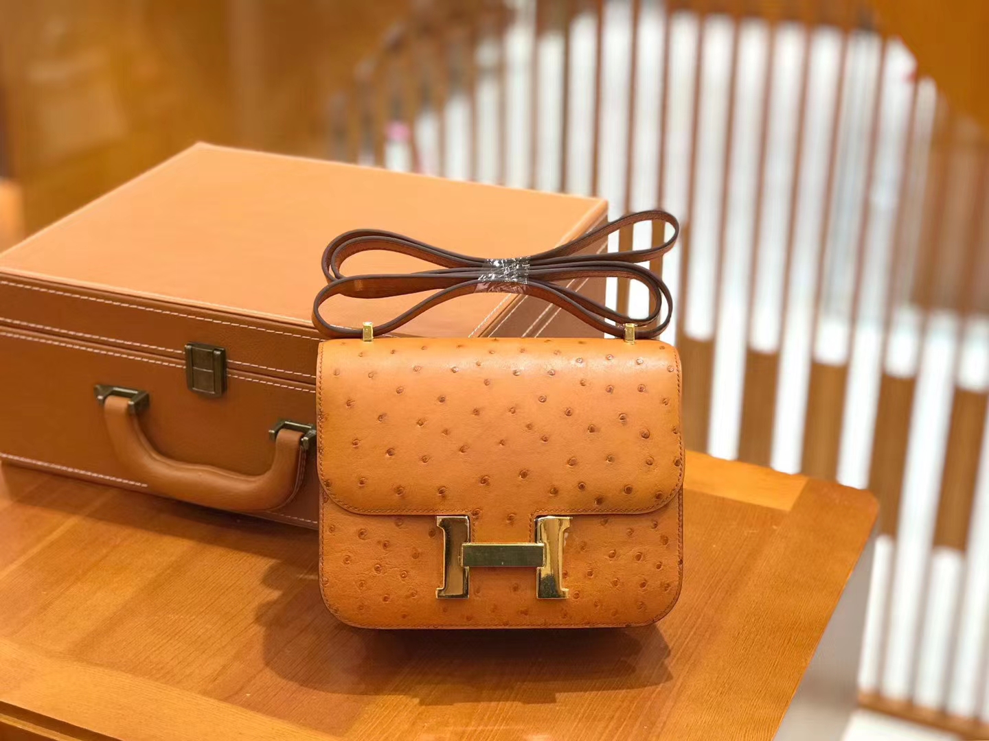 Hermès（爱马仕）Constance 18cm 金棕色 南非KK级鸵鸟皮 金扣 原版蜜蜡线 顶级手缝
