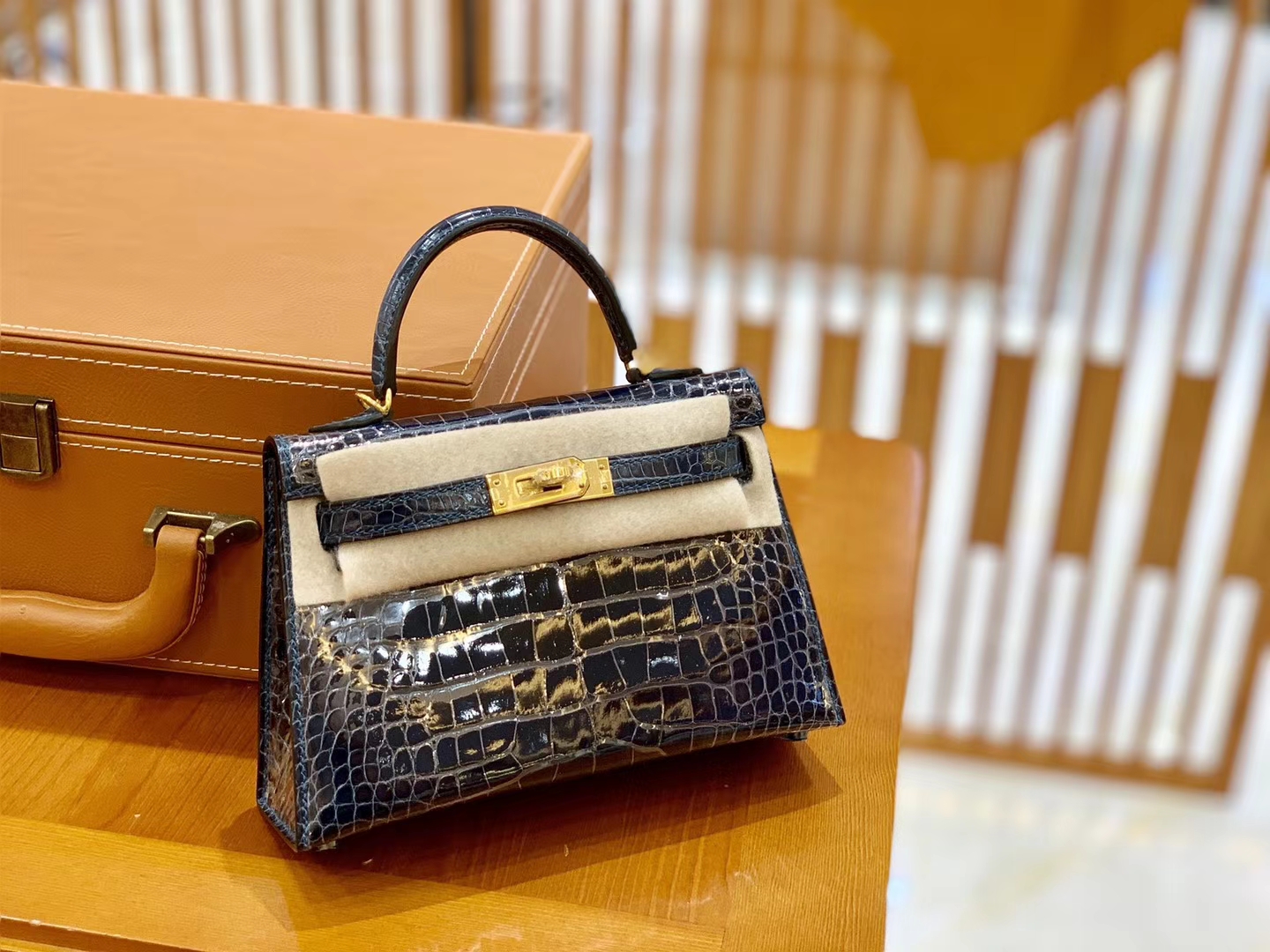 Hermès（爱马仕）迷你 2代 美洲鳄鱼皮 鸭仔蓝 全手工缝制 现货