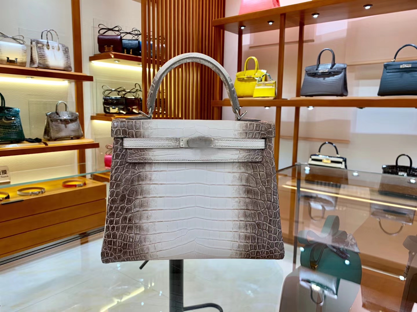 Hermès（爱马仕）Kelly 25cm 喜玛拉雅 哑光 尼罗鳄鱼皮 全手工缝制 现货