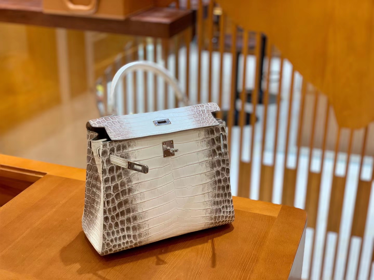 Hermès（爱马仕）Kelly 25cm 喜玛拉雅 哑光 尼罗鳄鱼皮 全手工缝制 现货