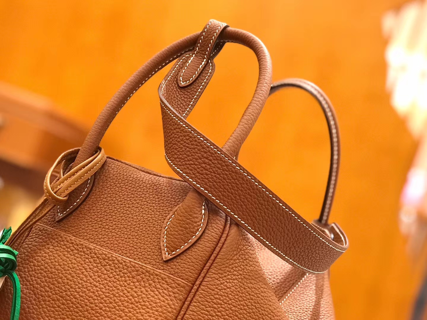 Hermès（爱马仕）Lindy 琳迪包 焦糖棕 Togo牛皮 进口原料 全手工缝制 金扣 26cm