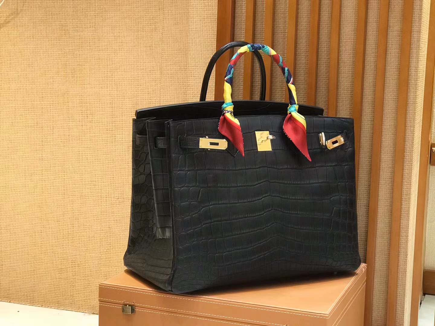 Hermès（爱马仕）Birkin 铂金包 经典黑 进口一级雾面尼罗鳄鱼皮 蜡线 40cm