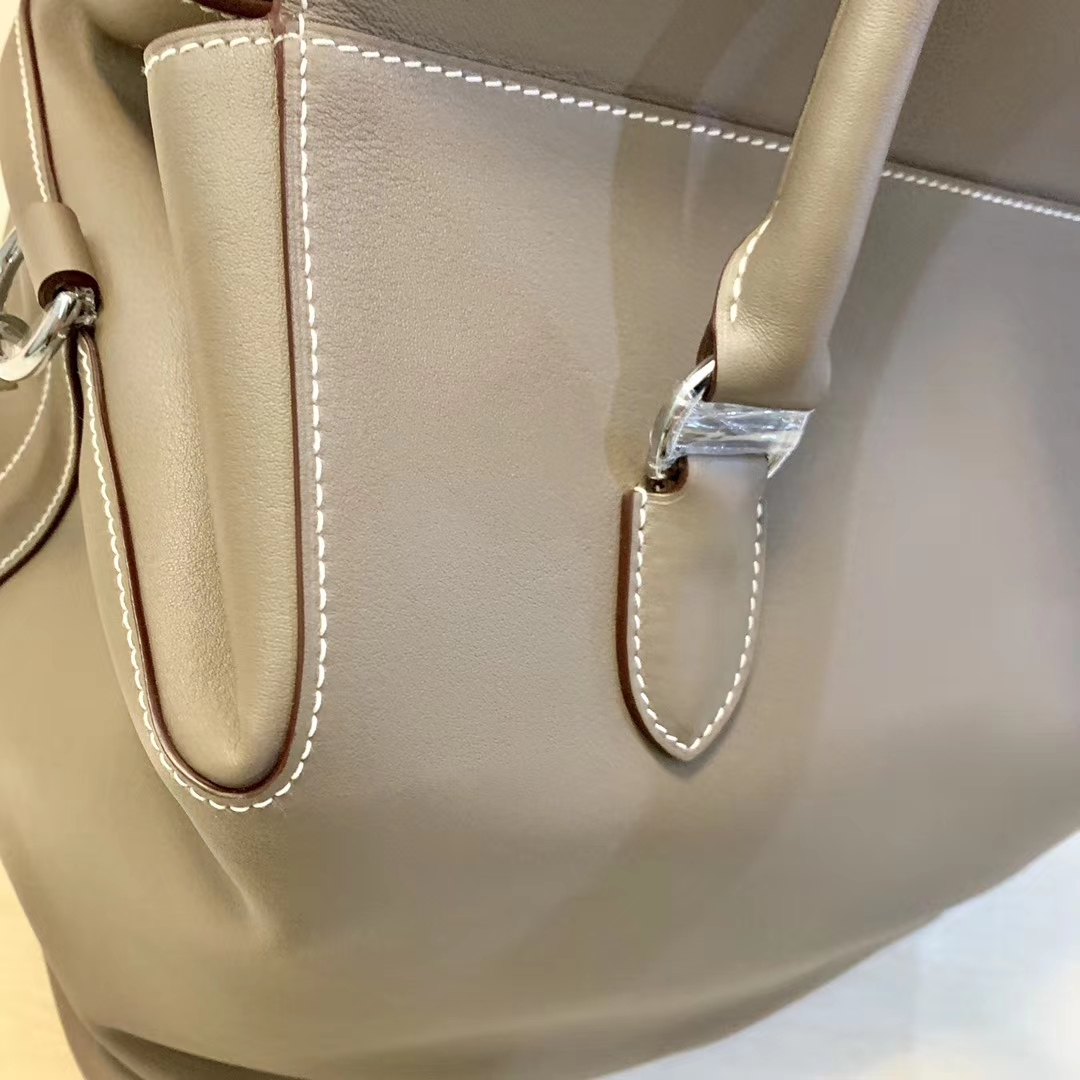 Hermès（爱马仕）Toolbox 牛奶盒 旅行包 斑鸠灰 35cm 少量现货