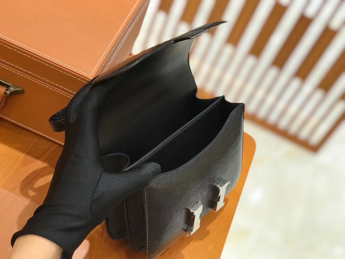 Hermès（爱马仕）Constance 18cm 经典黑 南非野生蜥蜴皮 银扣 原版蜜蜡线 顶级手缝