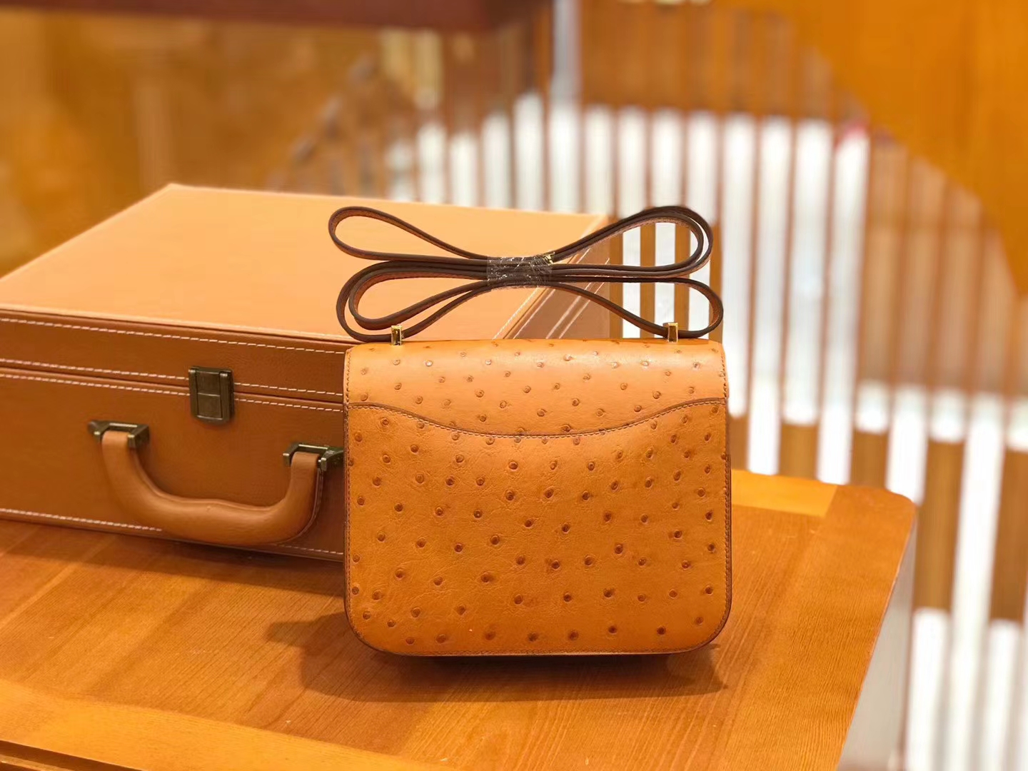 Hermès（爱马仕）Constance 18cm 金棕色 南非KK级鸵鸟皮 金扣 原版蜜蜡线 顶级手缝