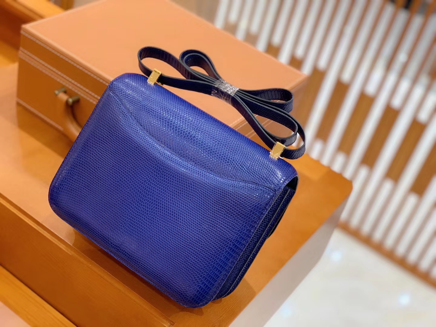 Hermès（爱马仕）Constance 24cm 电光蓝 南非蜥蜴皮 全手工缝制