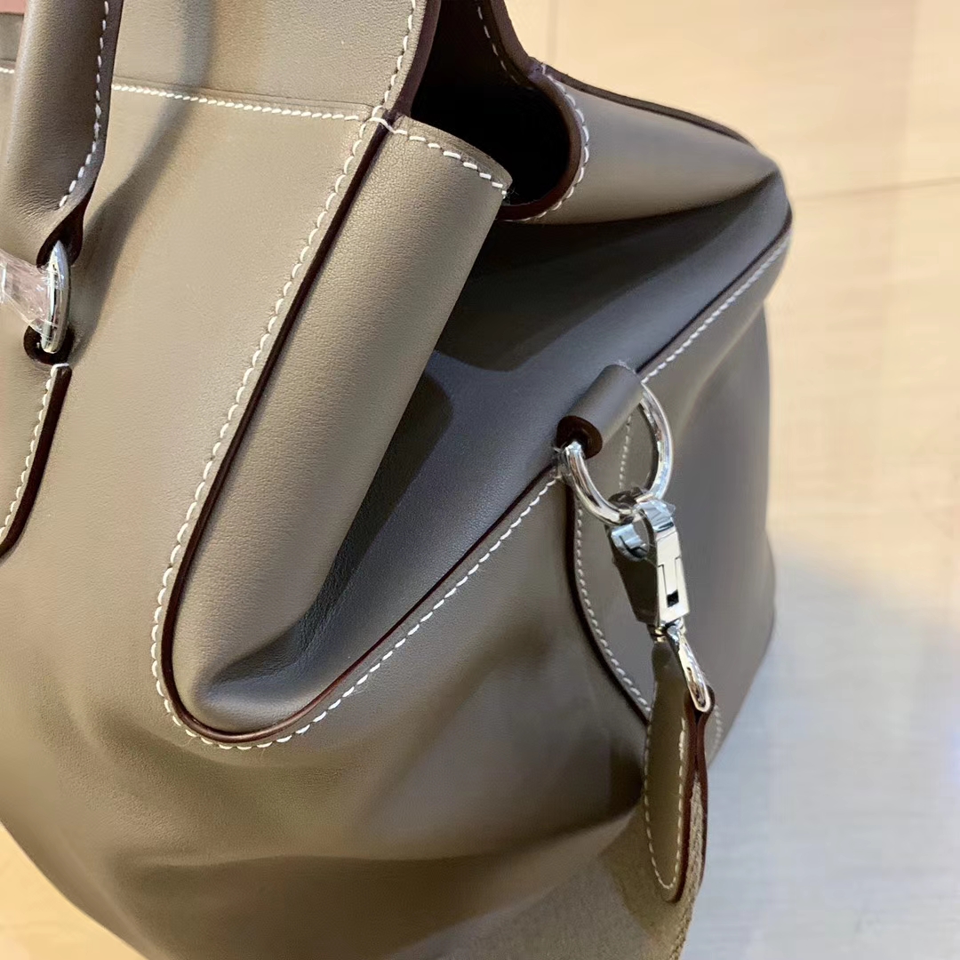 Hermès（爱马仕）Toolbox 牛奶盒 旅行包 斑鸠灰 35cm 少量现货