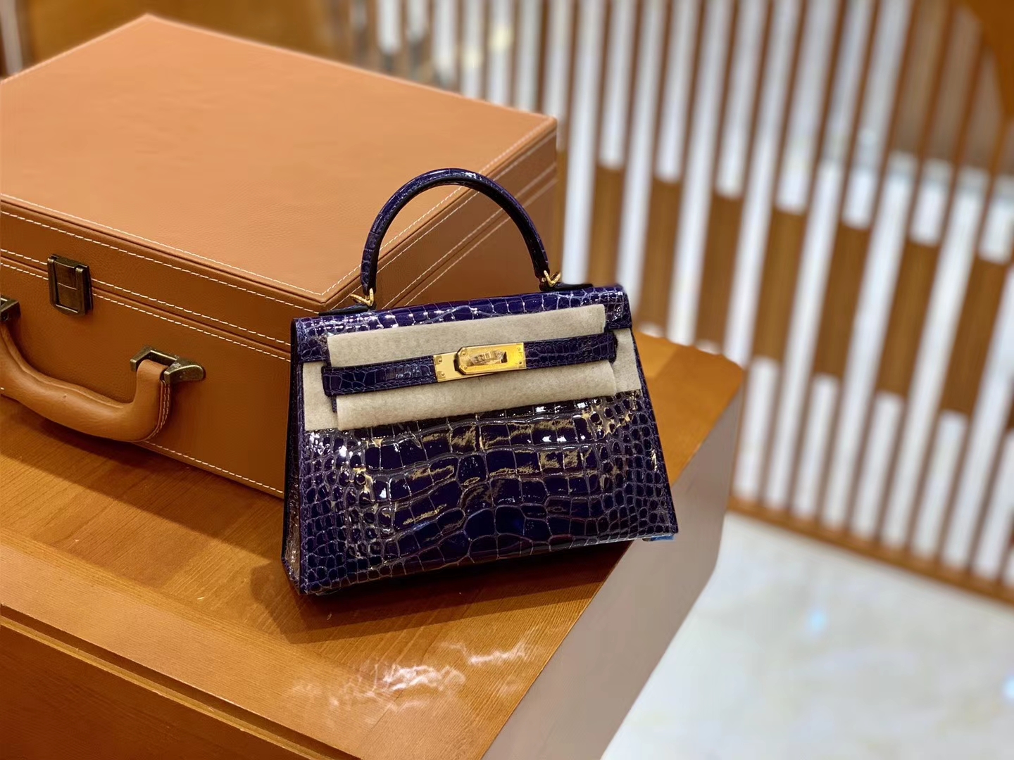 Hermès（爱马仕）迷你 2代 美洲鳄鱼皮 茄子紫  全手工缝制 现货
