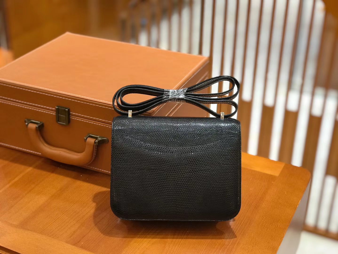 Hermès（爱马仕）Constance 18cm 经典黑 南非野生蜥蜴皮 银扣 原版蜜蜡线 顶级手缝