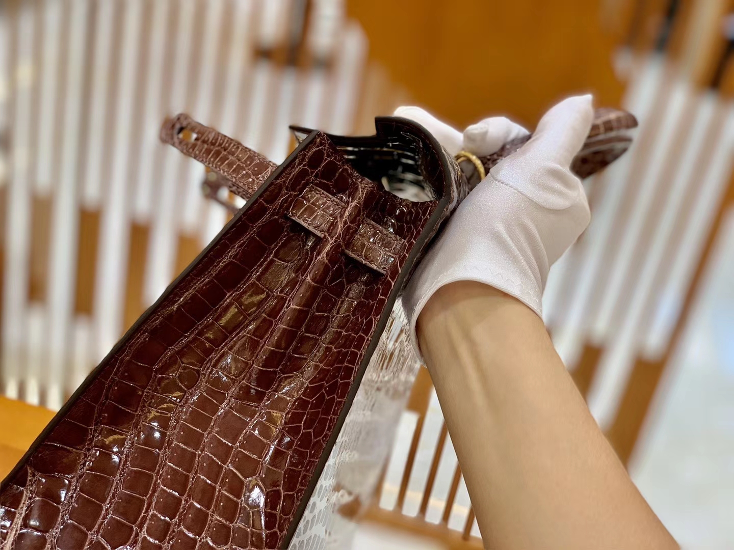 Hermès（爱马仕）Kelly 28cm 板栗棕色 金扣 湾鳄鱼皮 全手工缝制 现货
