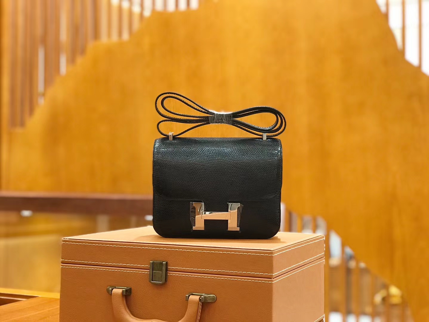 Hermès（爱马仕）Constance 18cm 经典黑 南非野生蜥蜴皮 银扣 原版蜜蜡线 顶级手缝
