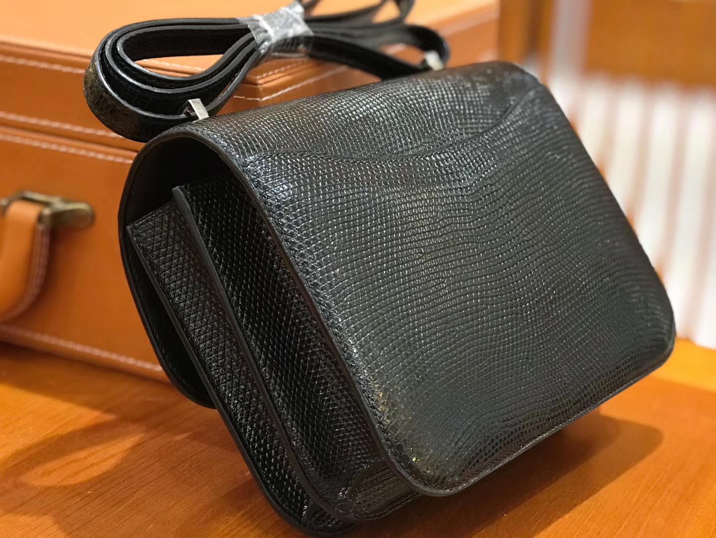 Hermès（爱马仕）Constance 18cm 经典黑 南非野生蜥蜴皮 银扣 原版蜜蜡线 顶级手缝