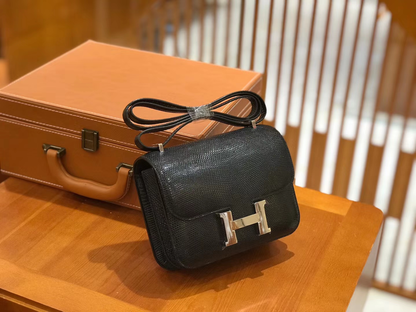 Hermès（爱马仕）Constance 18cm 经典黑 南非野生蜥蜴皮 银扣 原版蜜蜡线 顶级手缝